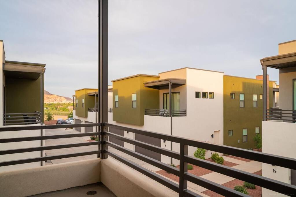 Villa 22 A Fairway To Heaven, Brand New Listing! Stunning Views! سانت جورج المظهر الخارجي الصورة